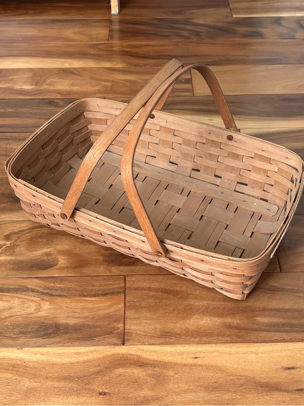 Vintage Longaberger Medium Gathering Basket
